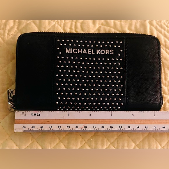 Michael Kors Wallet - Picture 5 of 5